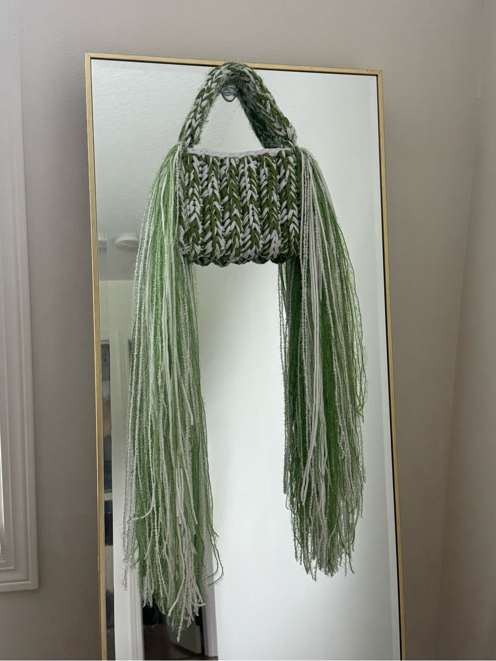 Bonita Bolso Handcrafted Green & White Braided Fringe bag by Yvonne